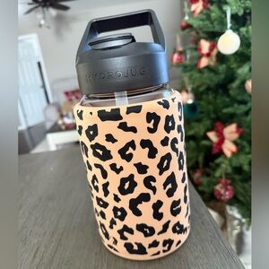 HydroJug Black and Tan Animal Print 64oz Bottle